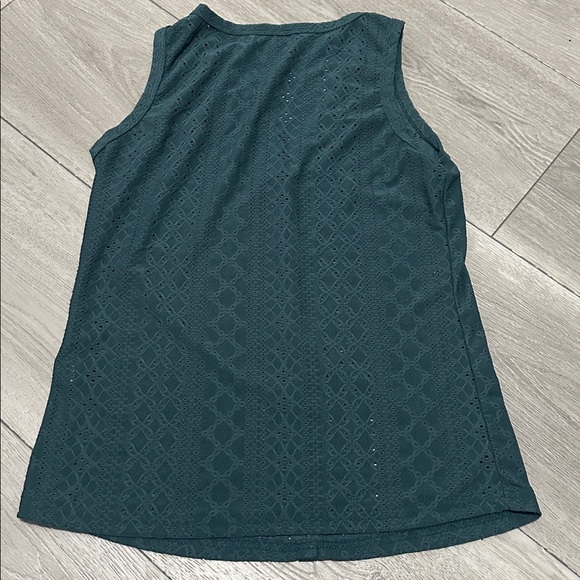 Adorable SHEIN Teal/Green Button-Front Sleeveless Blouse size small - Picture 4 of 6